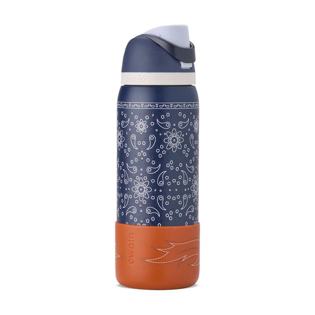 FreeSip® - Color outside the cupholder.