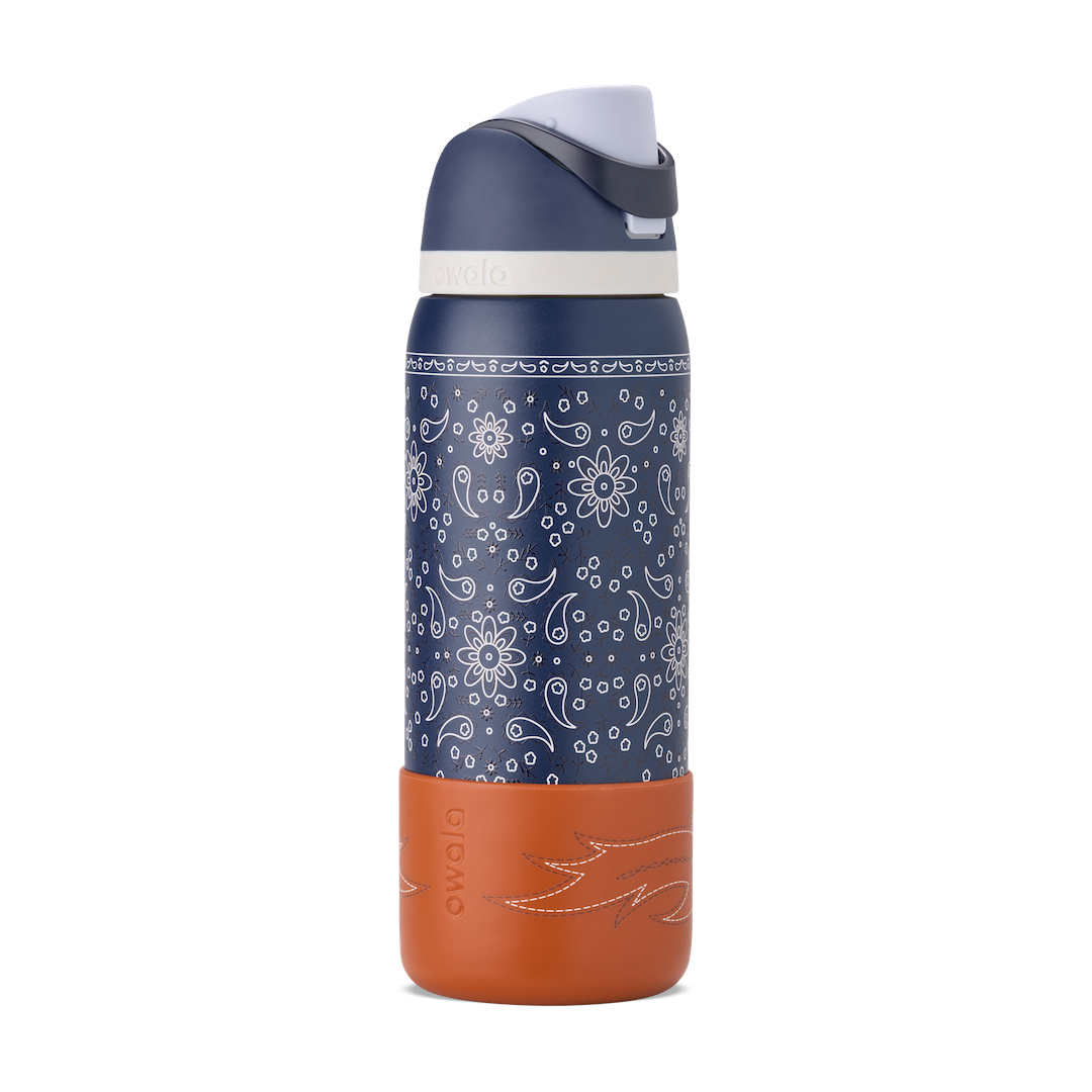 FreeSip® - Color outside the cupholder.