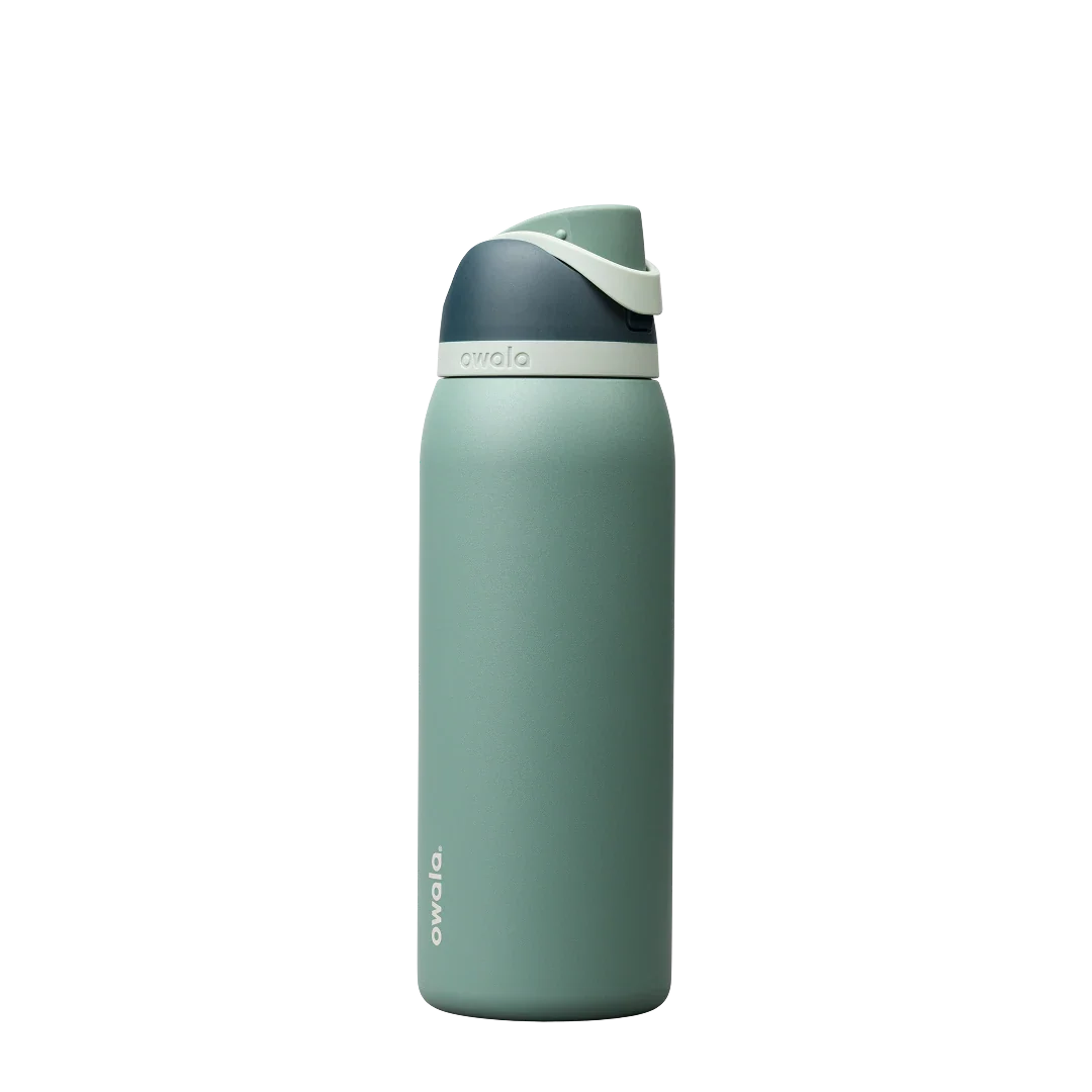 FreeSip® - Color outside the cupholder.