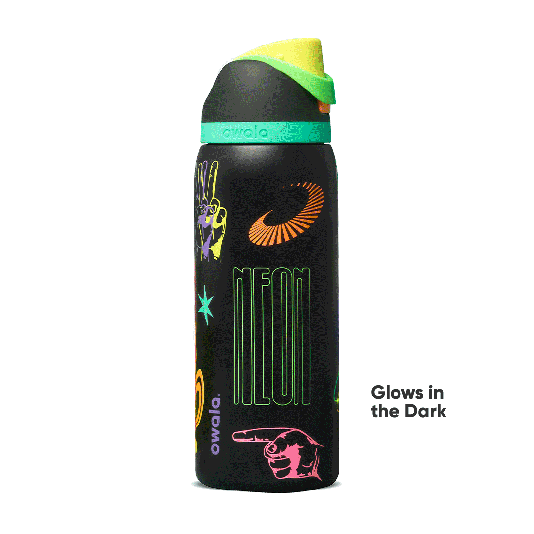 FreeSip® - Color outside the cupholder.